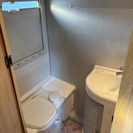 Palmi Caravan Κάμπινγκ